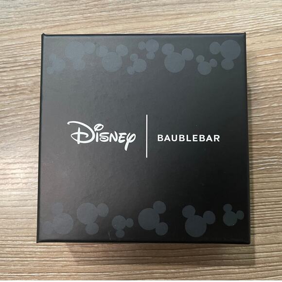 Disney BaubleBar Mickey Mouse Pumpkin Stud Earrings Enamel Halloween Fall NEW - Picture 5 of 7
